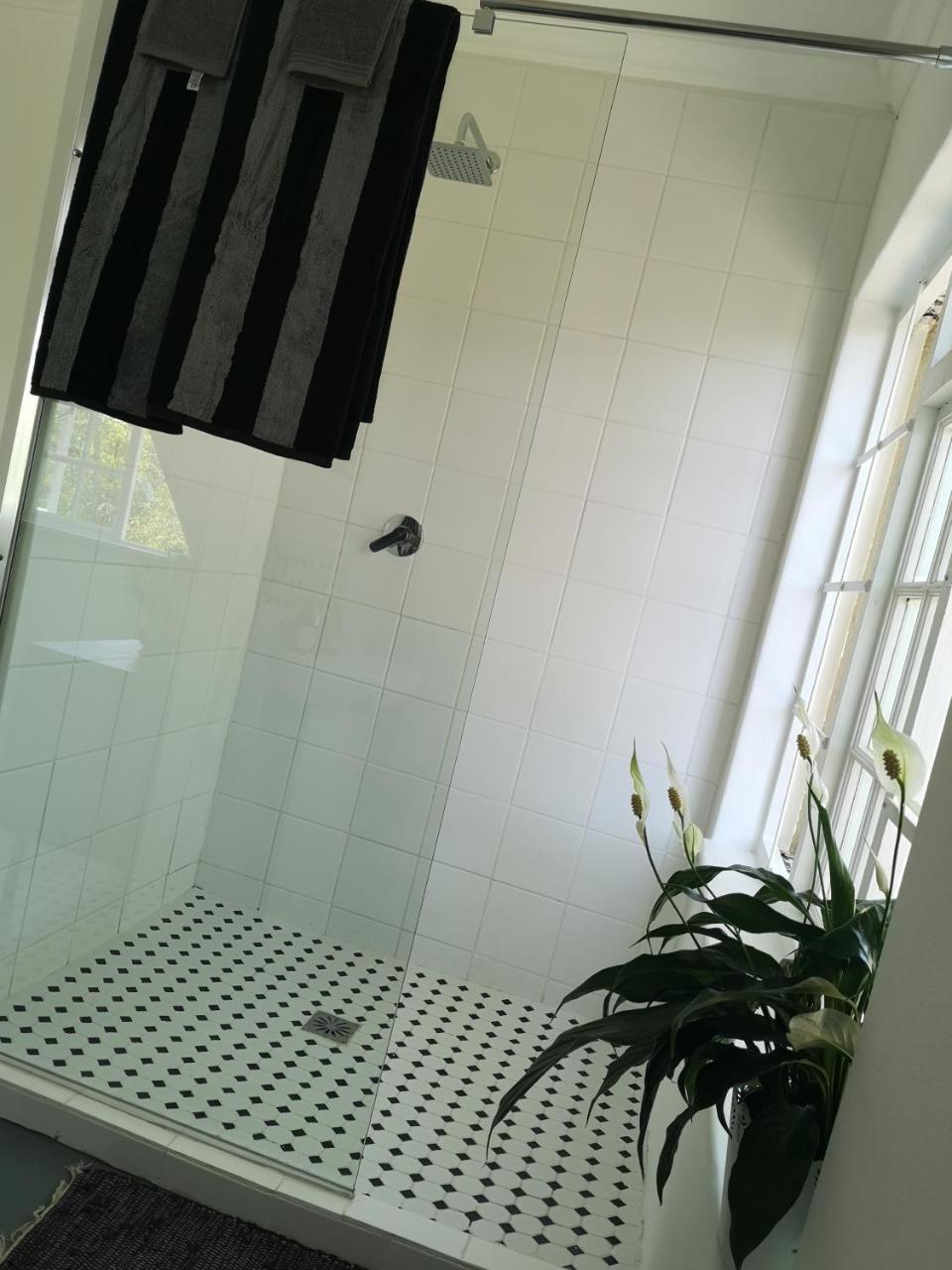 Almond Cottage Bed & Breakfast Somerset West Εξωτερικό φωτογραφία